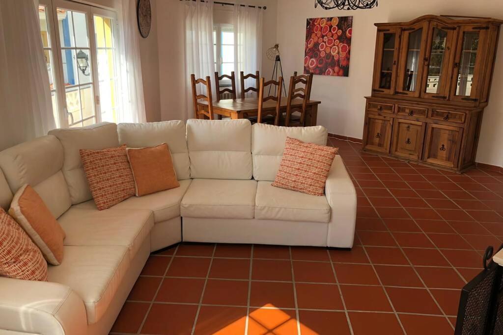 Golf, & Pool House * Amoreira (Leiria)